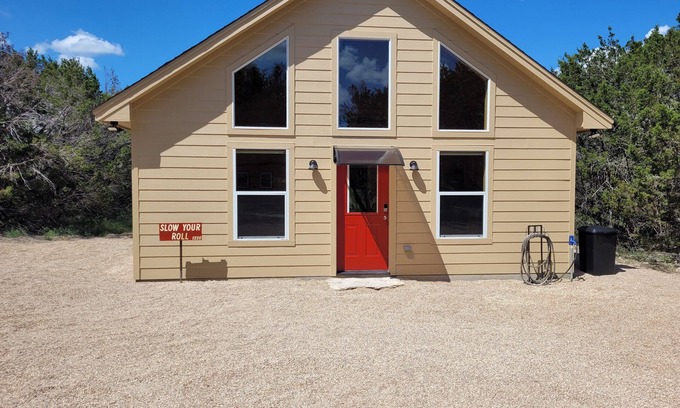 Morgan Mill Cabin | Slow Your Roll - Luxury cabin close to Granbury, Glen Rose, and Stephenville