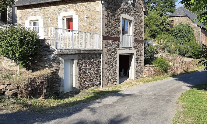 Noailhac House | Small barn completely renovated - incredible view - calm guaranteed
