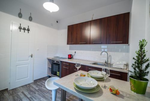 Rakosmente House | Small House in Green area