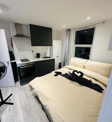 Magherafelt Apartment | Small Studio in Central London