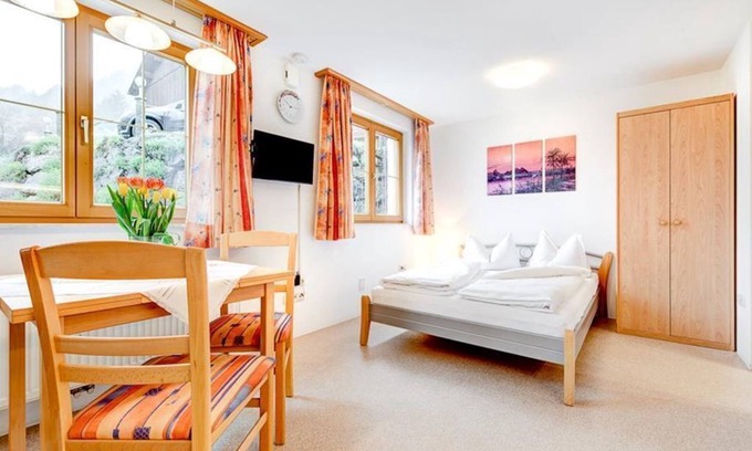 Sonntag Apartment | Small vacation apartment (1-2 persons) - Haus Nigsch