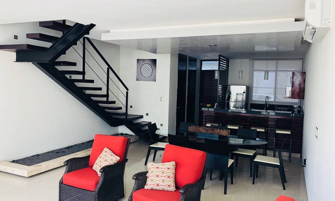 Montecarlo House | SMART TOWN HOUSE MONTEBELLO