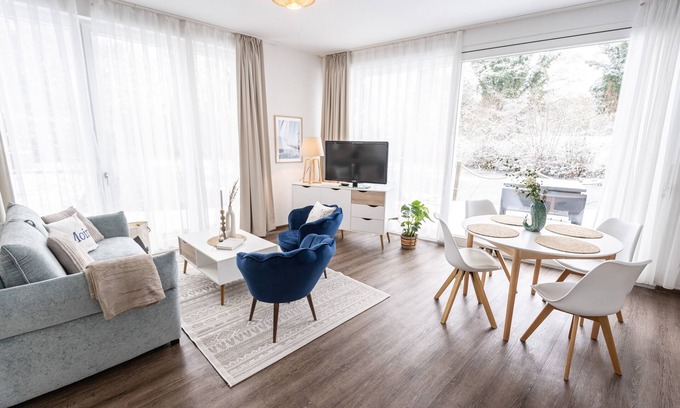 Bad Zwischenahn House | SmartFewo: Haus Wasser | Penthouse | Sauna | Park