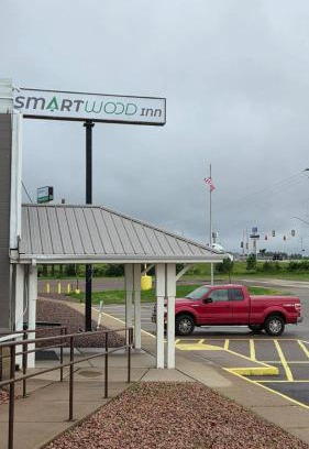 Osseo Hotel | Smartwood Inn