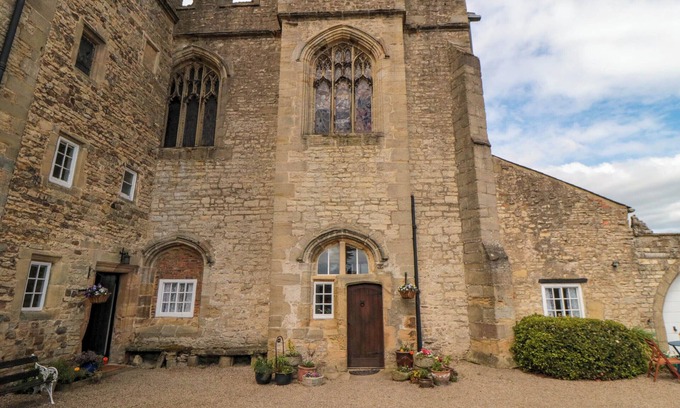 Bedale House | SNAPE CASTLE UNDER CROFT AND GARDENS, pet friendly in Bedale