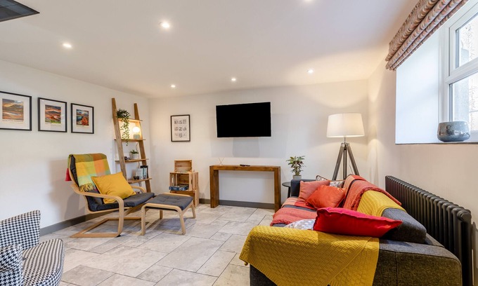 Peak District National Park House | Snelslow Barn - One Bedroom House, Sleeps 2