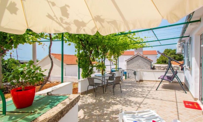 Dvornica House | Snježana by Interhome