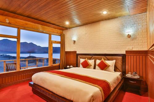 Leh Hotel | Snow Pine Luxury Wooden Cottage