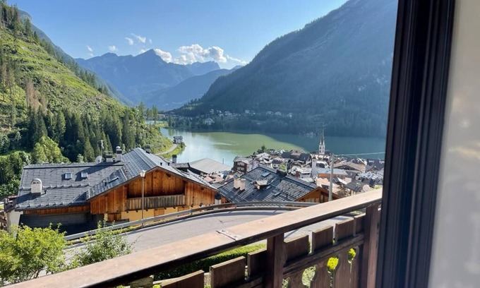 Alleghe House | SnowLake Suite & Apartments