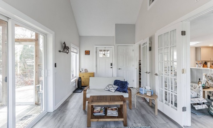 Grass Lake House | Snuggle time is great at the LiL Carrot waterfront on Big Wolf Lake