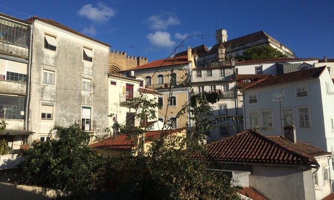 Coimbra City Centre Apartment | SOBRE RIBAS 2|12. 10E Spacious apartment with 1 bedroom and living room
