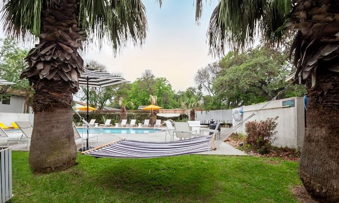 Dawson Apartment | Soco 2BR Cozy Suite w Pool King bed Fast Wifi