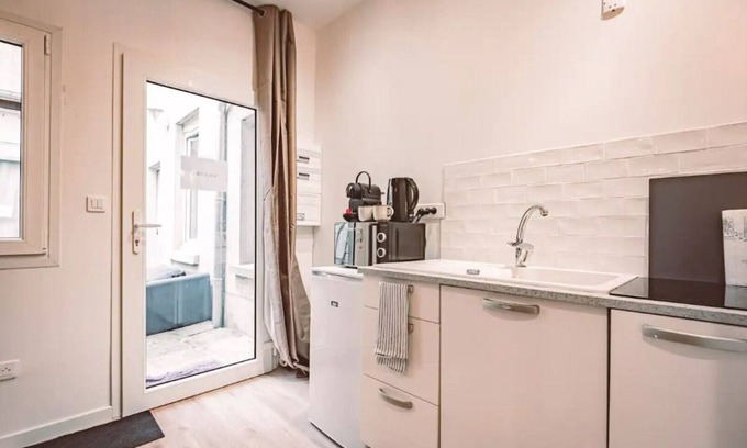 Courlancy Apartment | SOCOTRA - Downtown Apartment