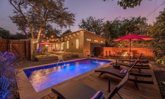 Galindo House | SocoVilla: Downtown/Pool/Golf Green/FirePit/18 Beds