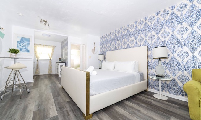 South Pointe Apartment | SOFI BEACH APARTMENT