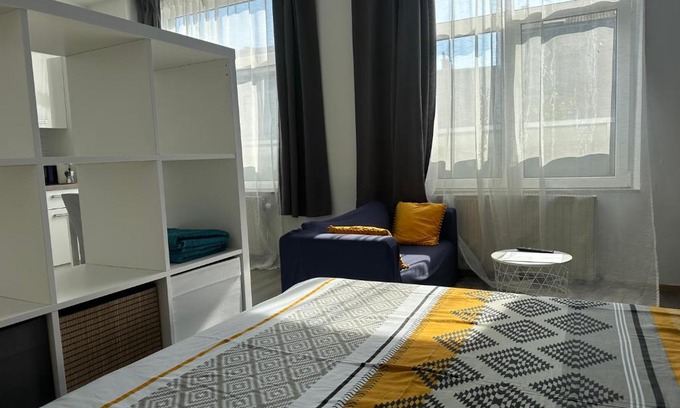 Charleroi Apartment | Sofieflat - Wallifornie