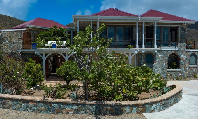 Estate Emmaus Villa | Soft breezes, rainbows, breath taking views