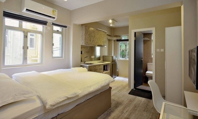 Sheung Wan Apartment | Soho Luxury Apt, New Reno *4B
