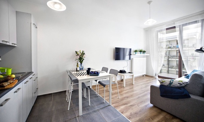 Bielany Apartment | SOKRATESA 2 bedroom Apartment
