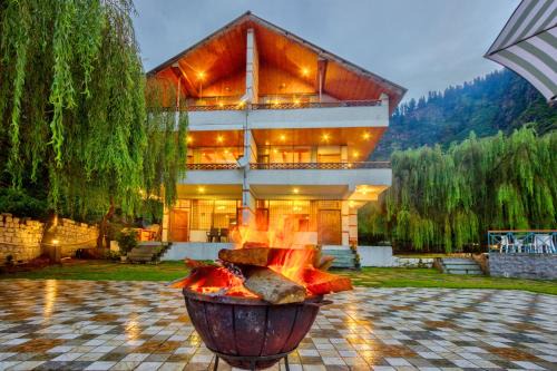 Burwa House | Solang Cottage By Snow City Farm