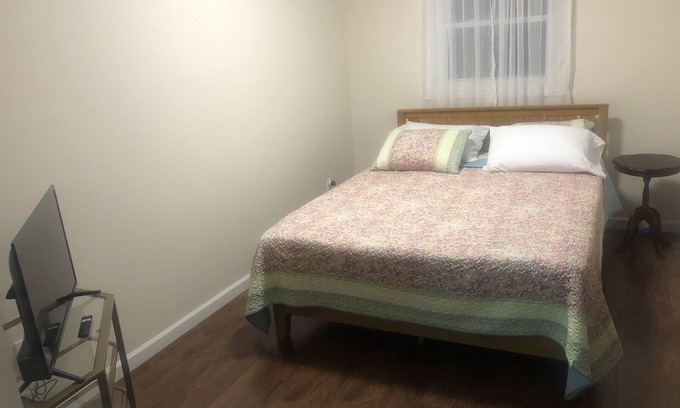 Solon House | Solon Ohio. private room. private entrance