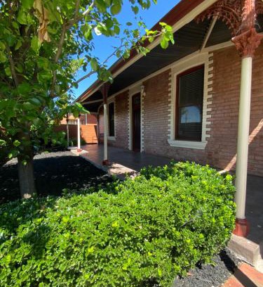 South Albury House | Somerby Stayz! premium CBD escape, pets welcome