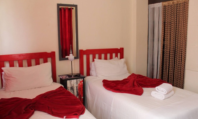 Aliwal North House | Sondela Bed and Breakfast
