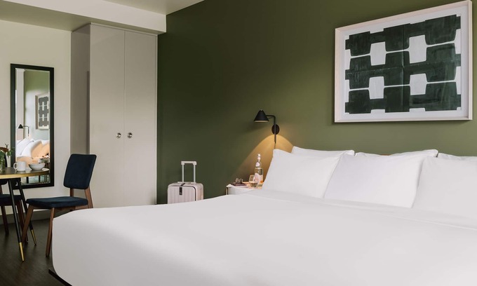 West End Apartment | Sonder at Revival | King Room+ w/Terrace Street View