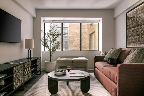 Byward Market - Parliament Hill Apartment | Sonder by Marriott Bonvoy Arlo Apartments Downtown