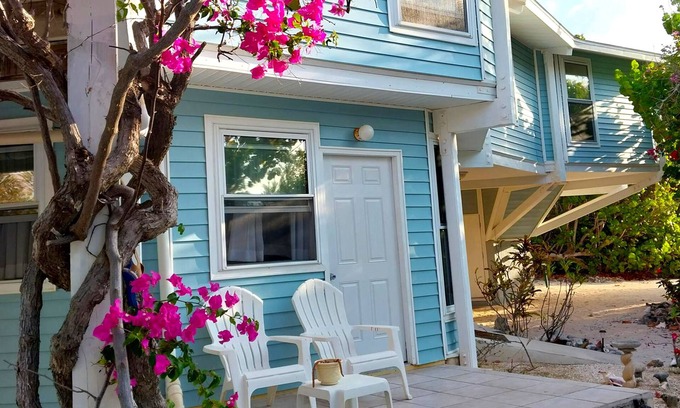 West End House | Sonscape Sandy Beachfront Guest Suite 100 feet from the ocean!
