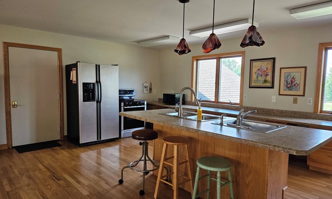 Decker Apartment | Soothing apartment with AC in charming Marlette unit 1