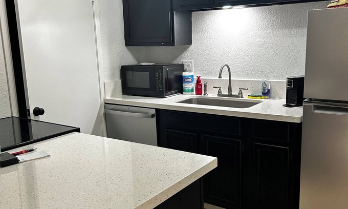 University Park House | Soothing townhome nPerfect weekend rental. For all Texas A&M football fans