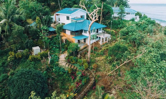 Puerto Princesa House | Soul Shine Beach House, entire house 3 bedrooms total with sapcious living areas