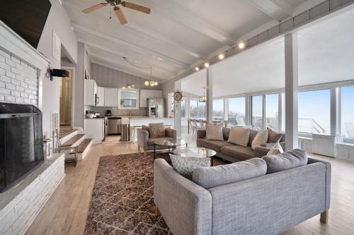Wading River House | Soundview Beach House: 4BR,Panoramic Views 1.5hrsNYC