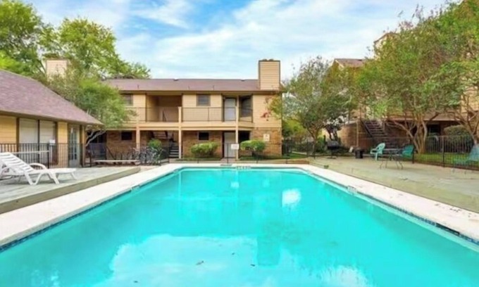 Austin Condo | South ATX . Sweet Stay with Pool
