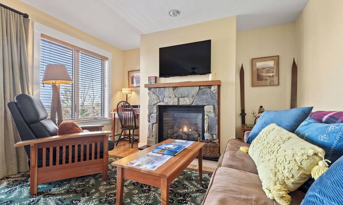 Rangeley Condo | South Branch Condo 11-1 - Cute and cozy ski in/ski out condo at Saddleback