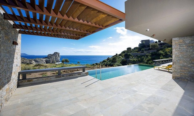 Vizari Villa | South Coast Ocean Villa
