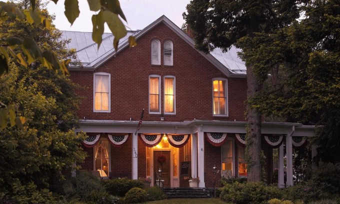 Luray Bed & Breakfast | South Court Inn