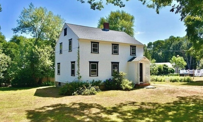 Dartmouth House | South Dartmouth Vacation Rental Home - Half Mile to Padanaram Village