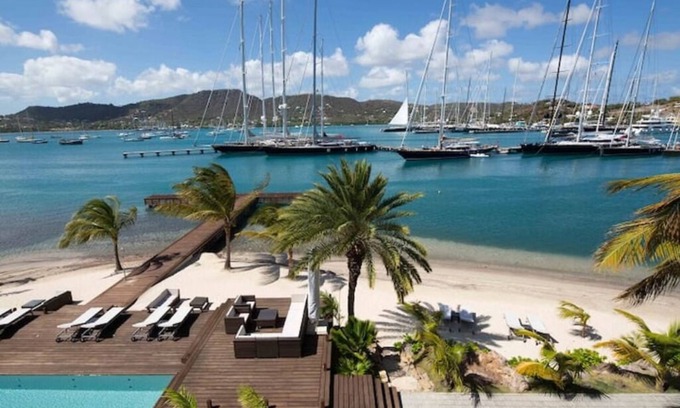 Falmouth Apartment | South Point Suite 501-503 water front