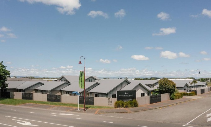 Feilding Hotel | South Street West Motel