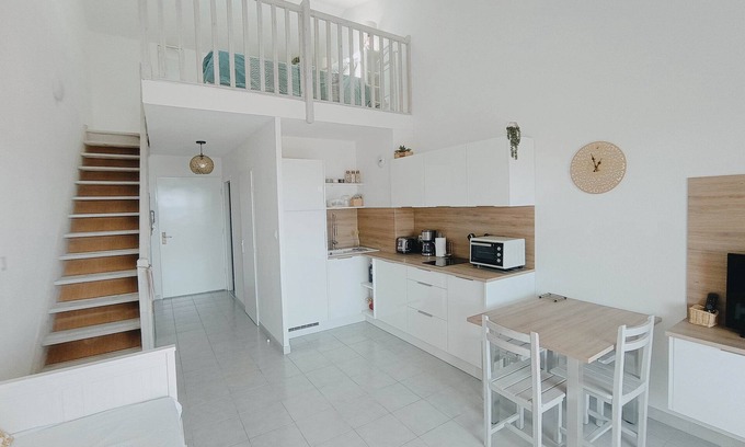 Saint-Aygulf Apartment | SOUTH very nice T2 duplex splendid sea view 2 min walk from the beach WIFI air conditioning
