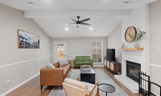 Dothan House | Southern Charmer! New Renovation, 3 Bed/2 Bath, Game Room, Dog Friendly, In The Heart Of It All!