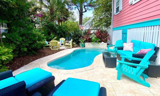 Tybee Island Cottage | Southern Conch Cottage with Private Pool!