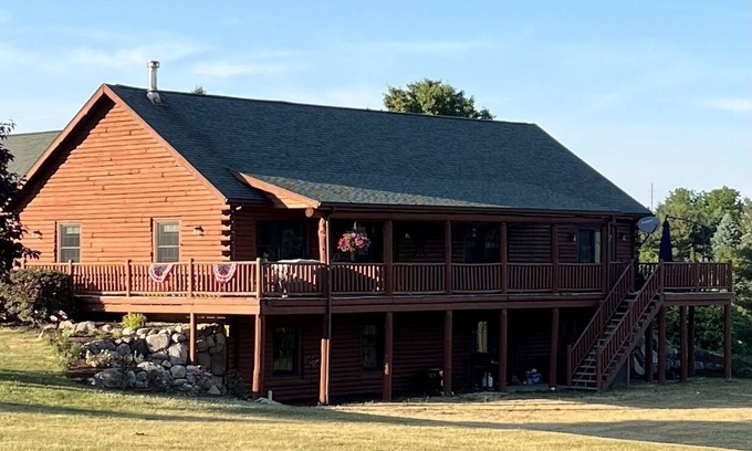 Plainwell Cabin | Southwest Michigan log cabin