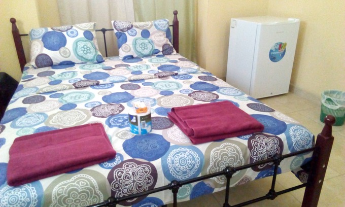 Petionville Apartment | Souvenir House: 24 Elect, AC, WiFi, TV Cable, Fridge.