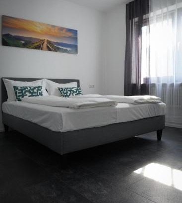 Innenstadt-West Apartment | Space Hotel Double Rooms