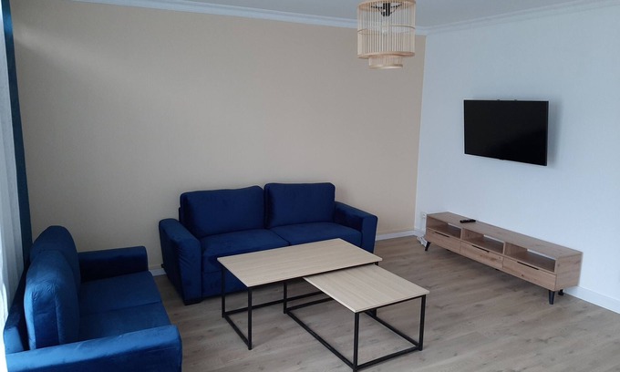 Sarcelles Apartment | Spacieux Appartement de 100 m2 Situé a 20 Minutes du Centre de Paris en Train