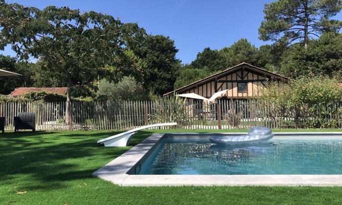 Saint-Geours-de-Maremne House | Spacious house in wooded grounds: Swimming pool/Jacuzzi and Tennis court