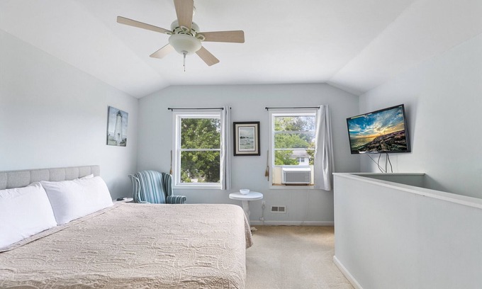 Lower Township Apartment | Spacious 2 Bed2 Bath Guest Suite Apt with HOT TUB and EV Charging